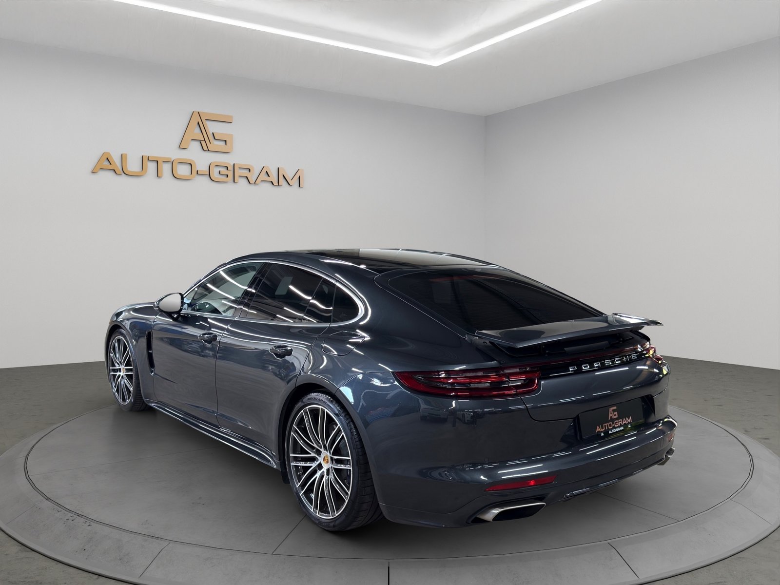 PORSCHE Panamera 4 E-Hybrid PDK, Plug-in-Hybrid Petrol/Electric, Second hand / Used, Automatic - 3