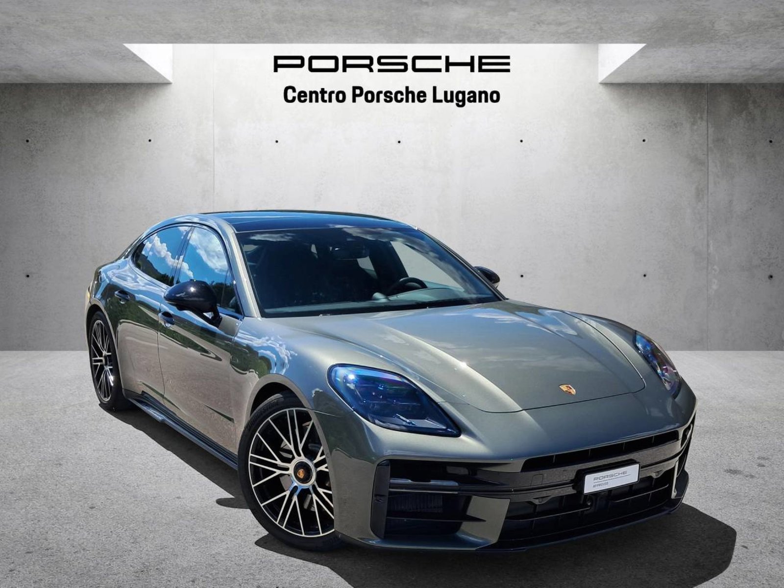 PORSCHE Panamera GTS