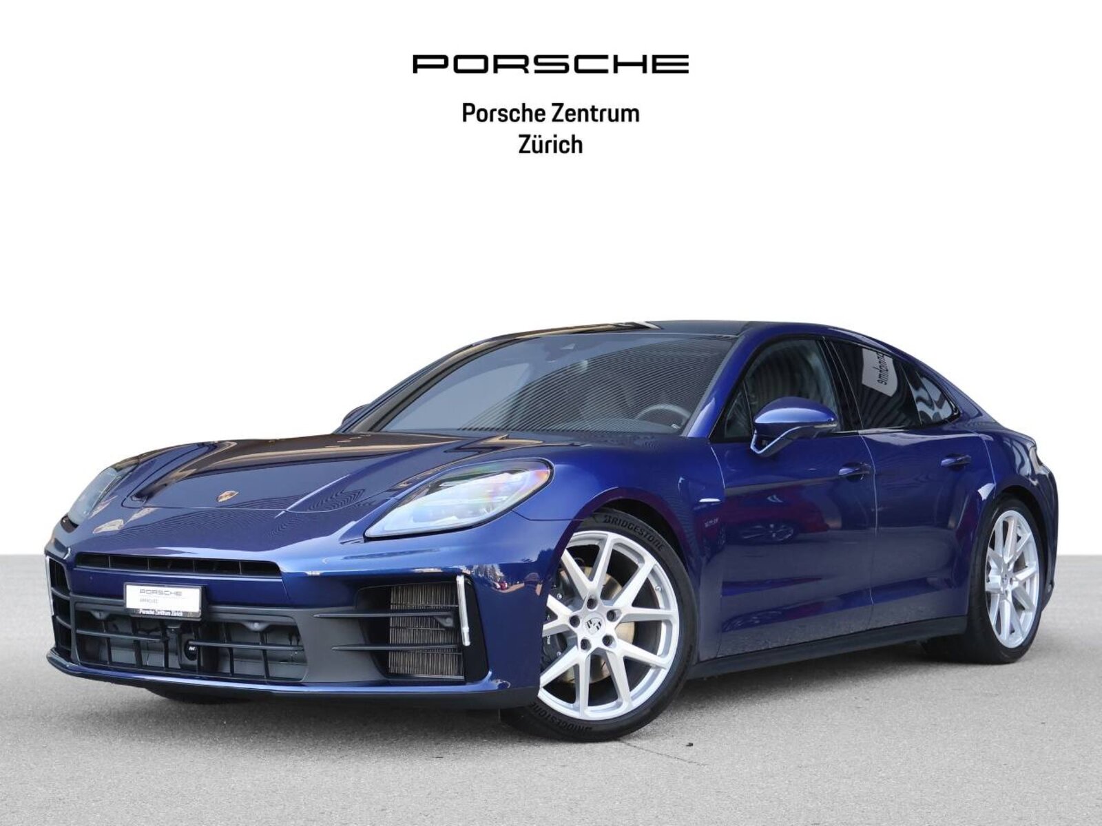 PORSCHE Panamera 4