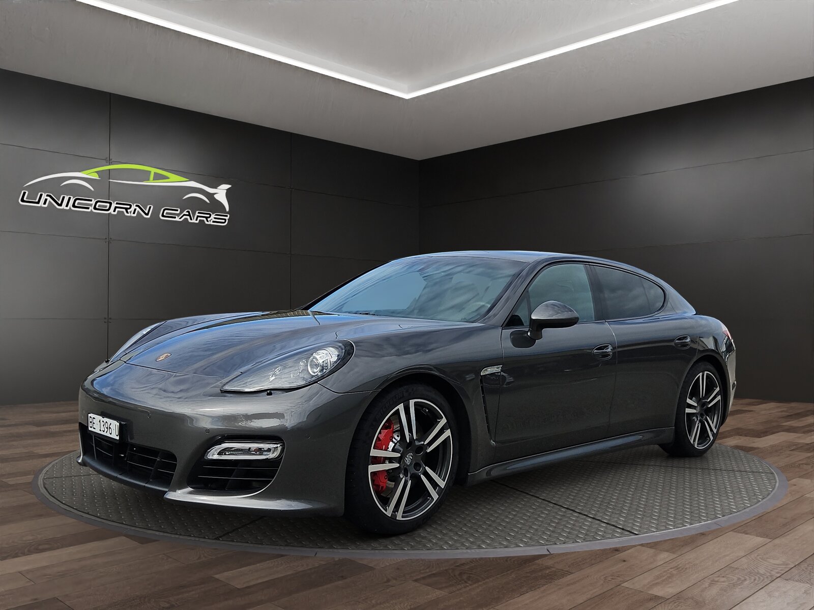 PORSCHE Panamera GTS 4.8 PDK