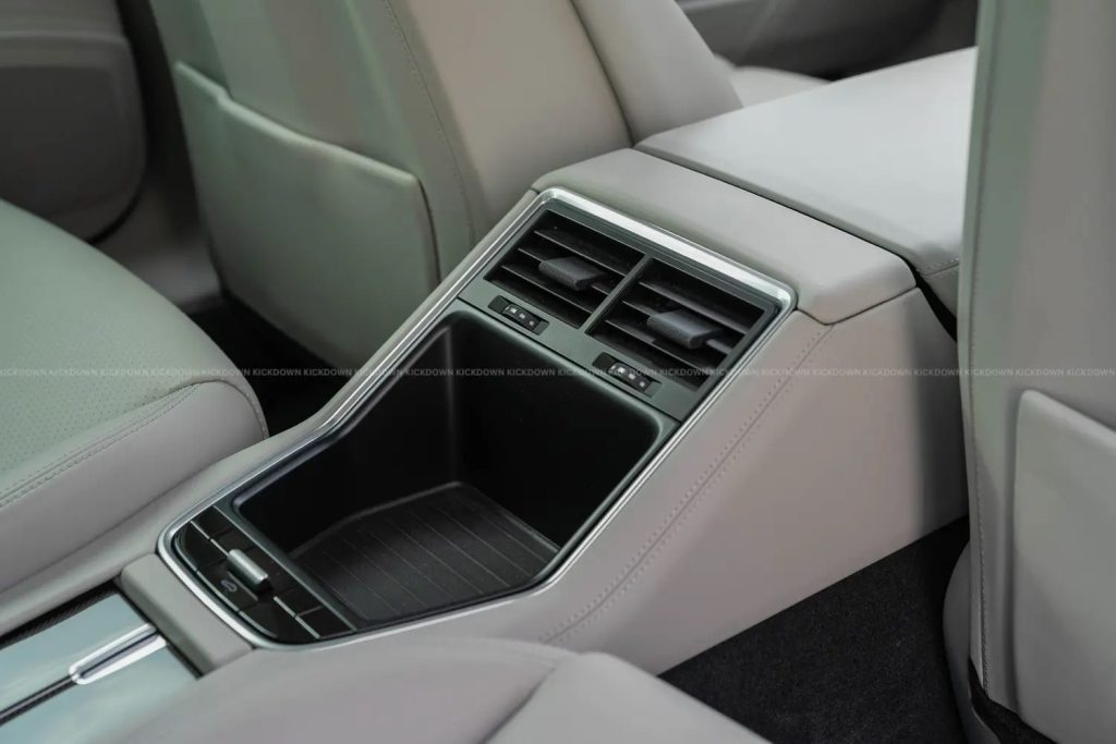 PORSCHE GTS, Benzin, Occasion / Gebraucht, Automatik - 4