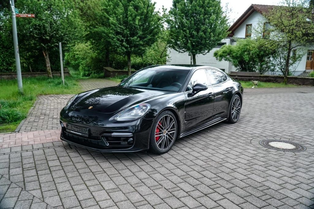 PORSCHE PANAMERA 971 GTS