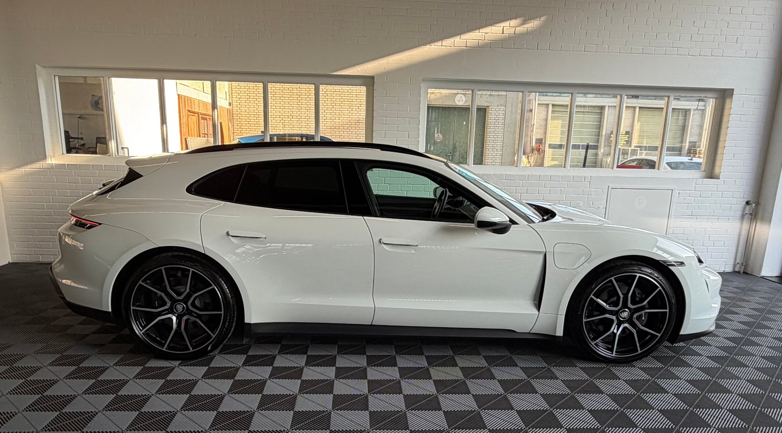 PORSCHE Taycan Sport Turismo Performance 79,2kWh, Electric, New car, Automatic - 2