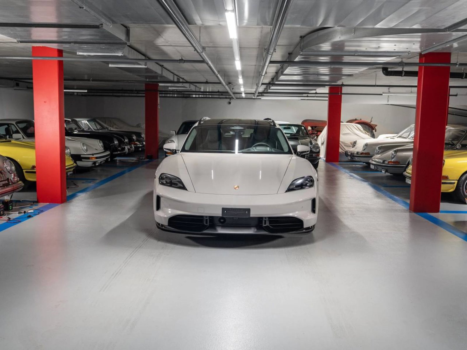 PORSCHE Taycan GTS Sport Turismo, Elettrica, Auto nuove, Automatico - 2