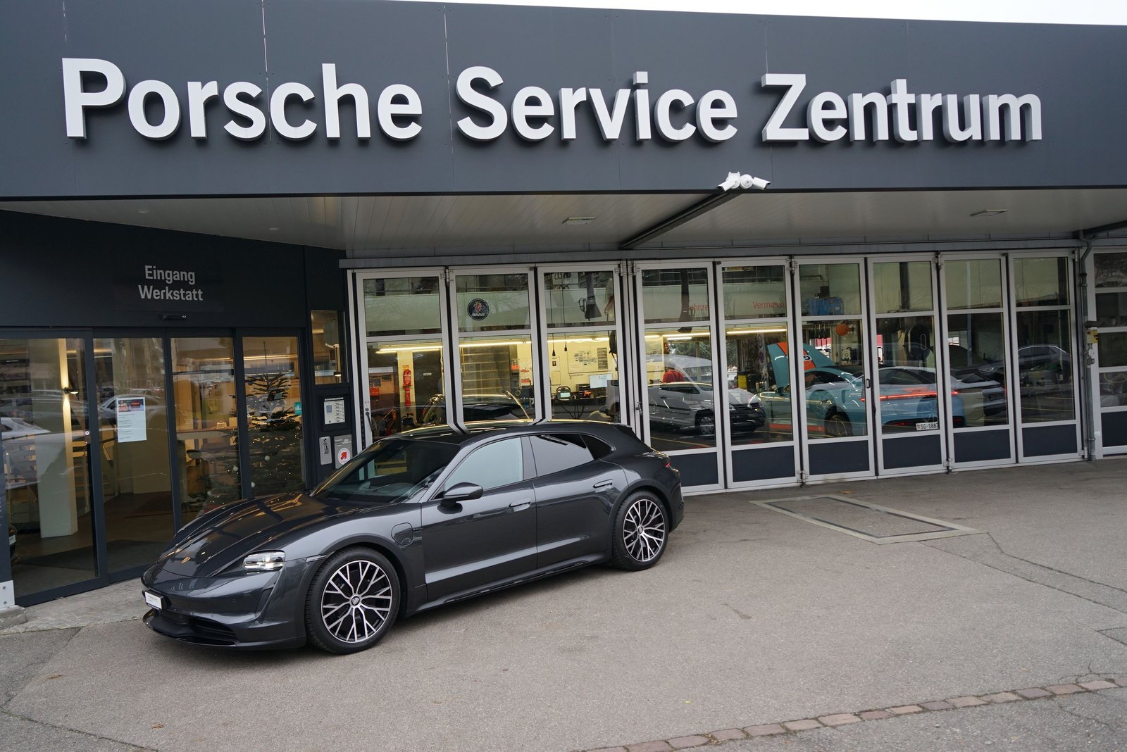 PORSCHE Taycan 4 Cross Turismo