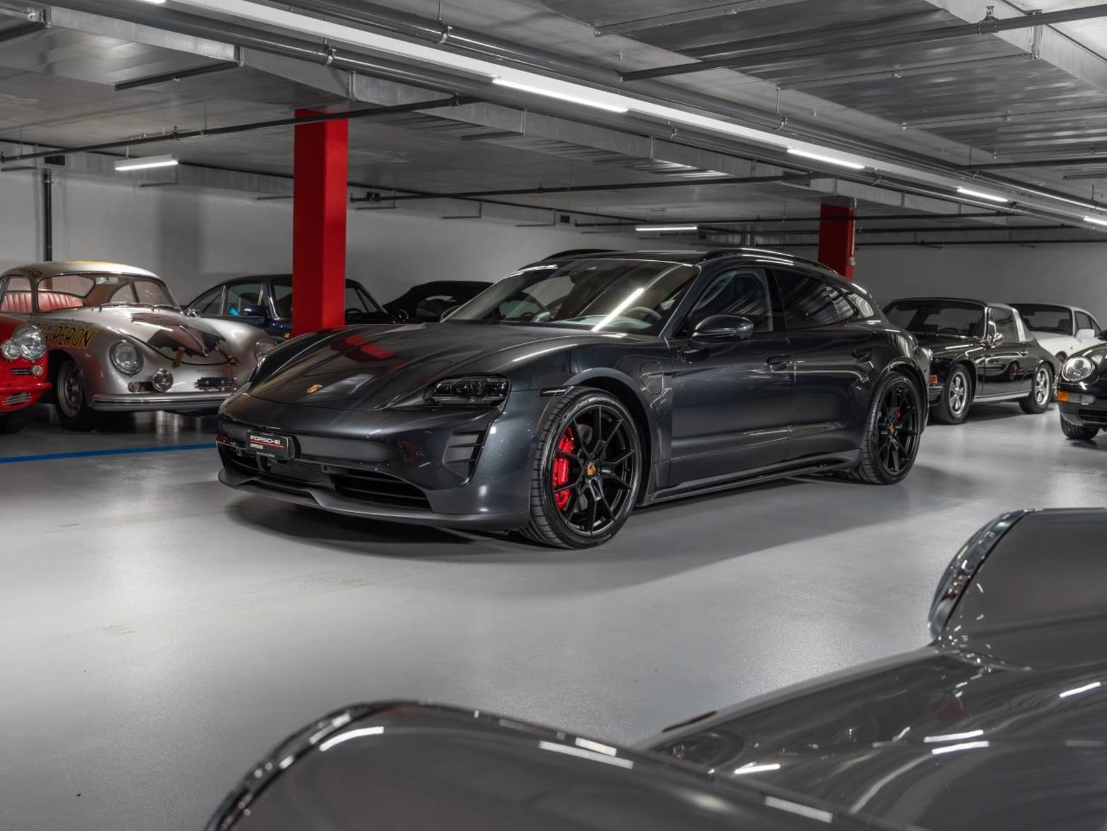 PORSCHE Taycan GTS Sport Turismo