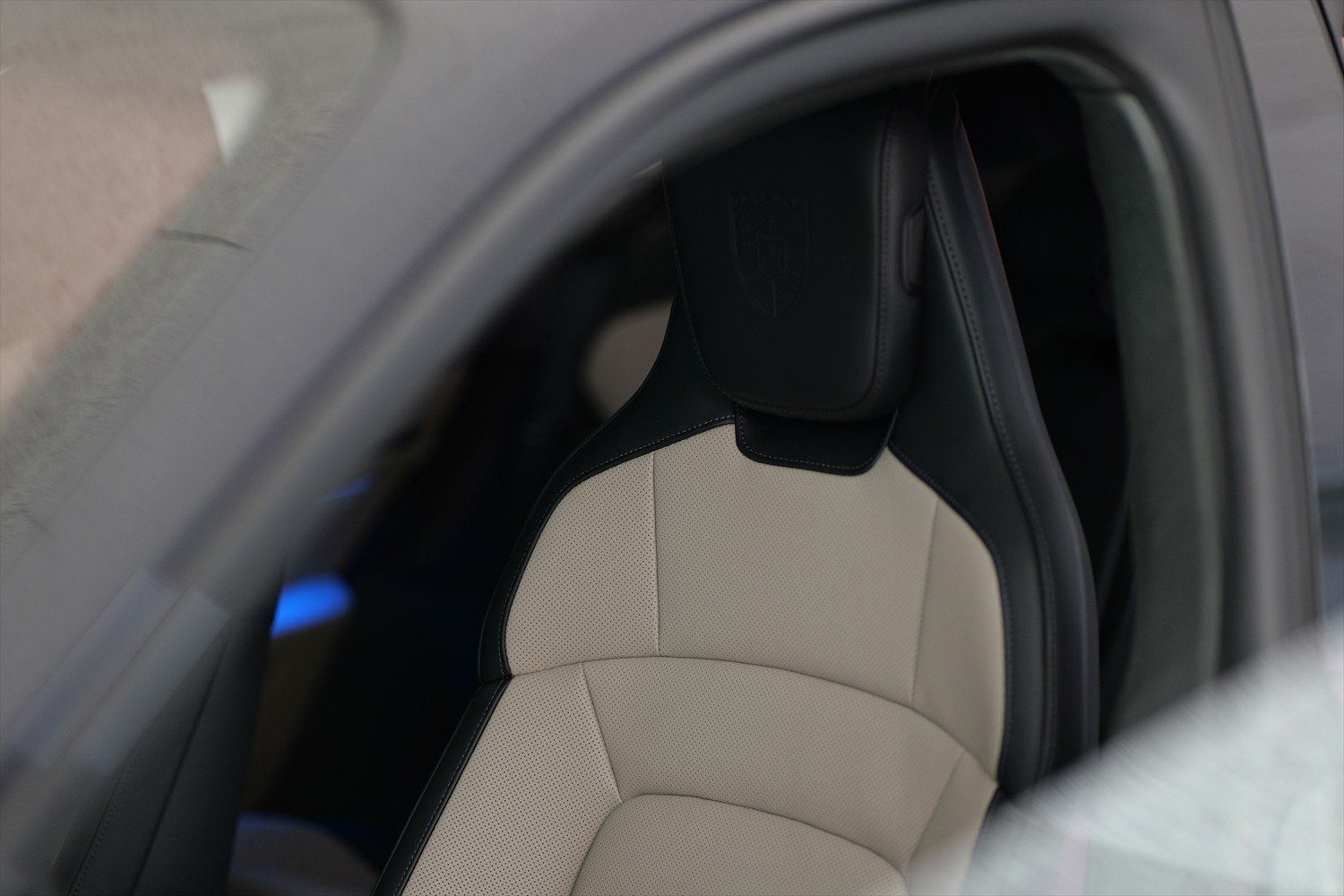 PORSCHE Taycan Cr. Tur Turb104kWh, Électrique, Occasion / Utilisé, Automatique - 2