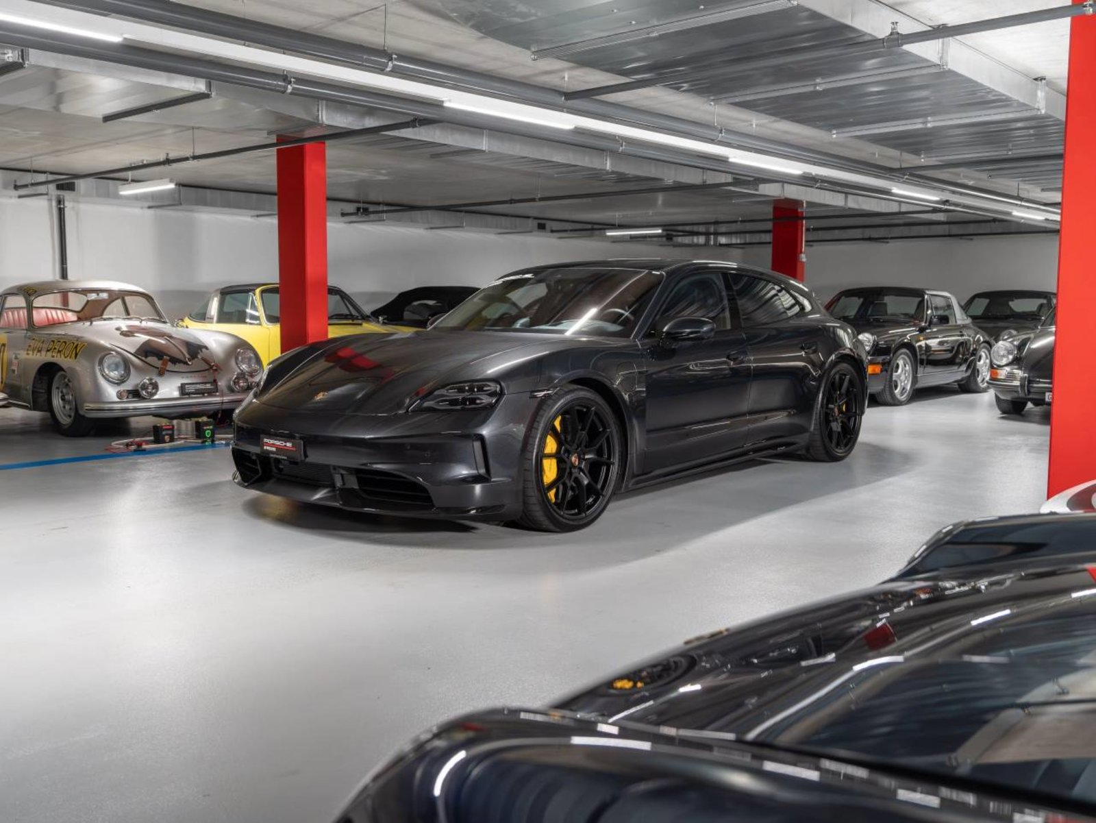 PORSCHE Taycan GTS Sport Turismo