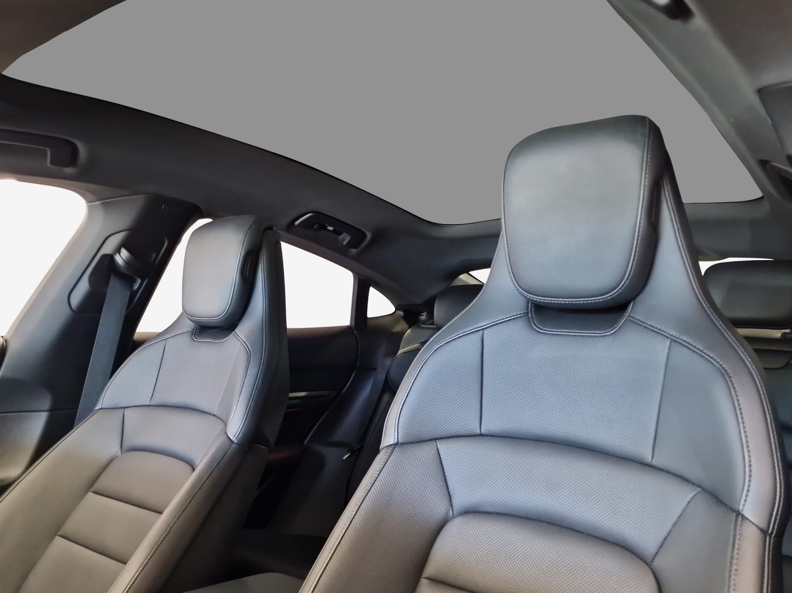 PORSCHE Taycan 104kWh, Électrique, Occasion / Utilisé, Automatique - 7