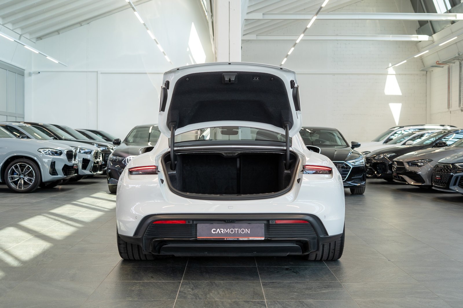 PORSCHE Taycan Turbo S / CH-Fahrzeug / Keramik Brems-Anlage, Elettrica, Occasioni / Usate, Automatico - 7