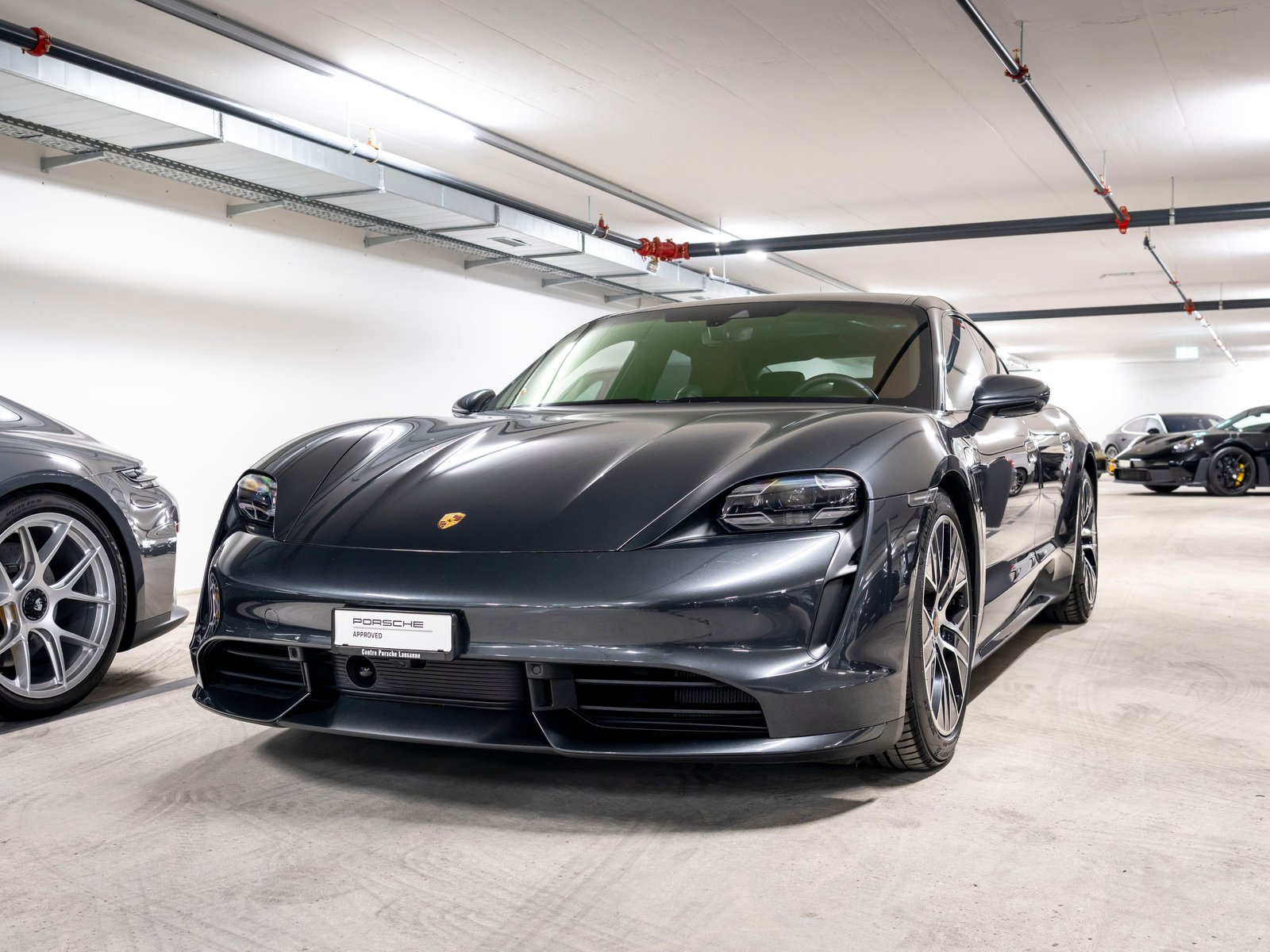 PORSCHE Taycan Turbo