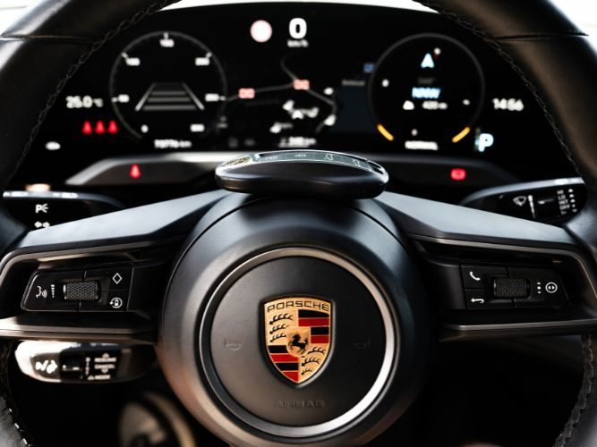 PORSCHE TAYCAN 4S Performance Batterie, Électrique, Occasion / Utilisé, Automatique - 4