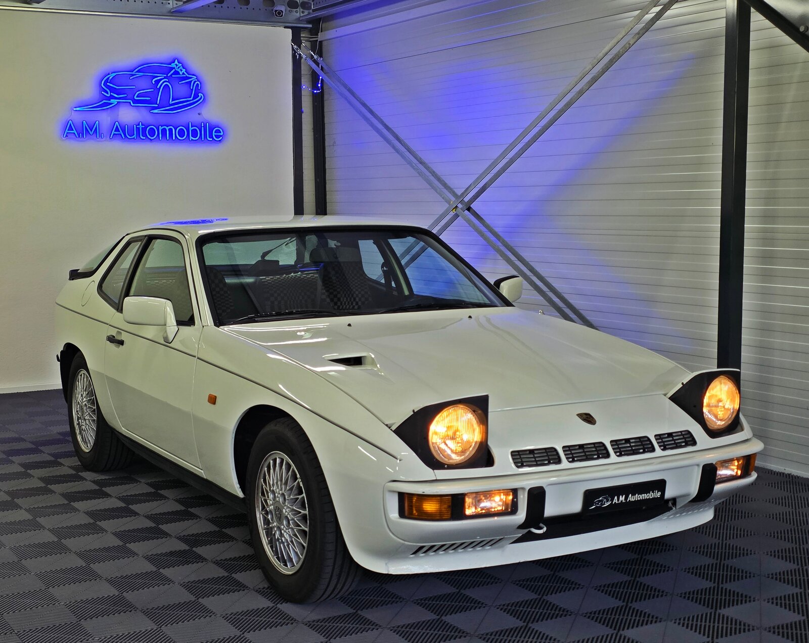 PORSCHE Turbo