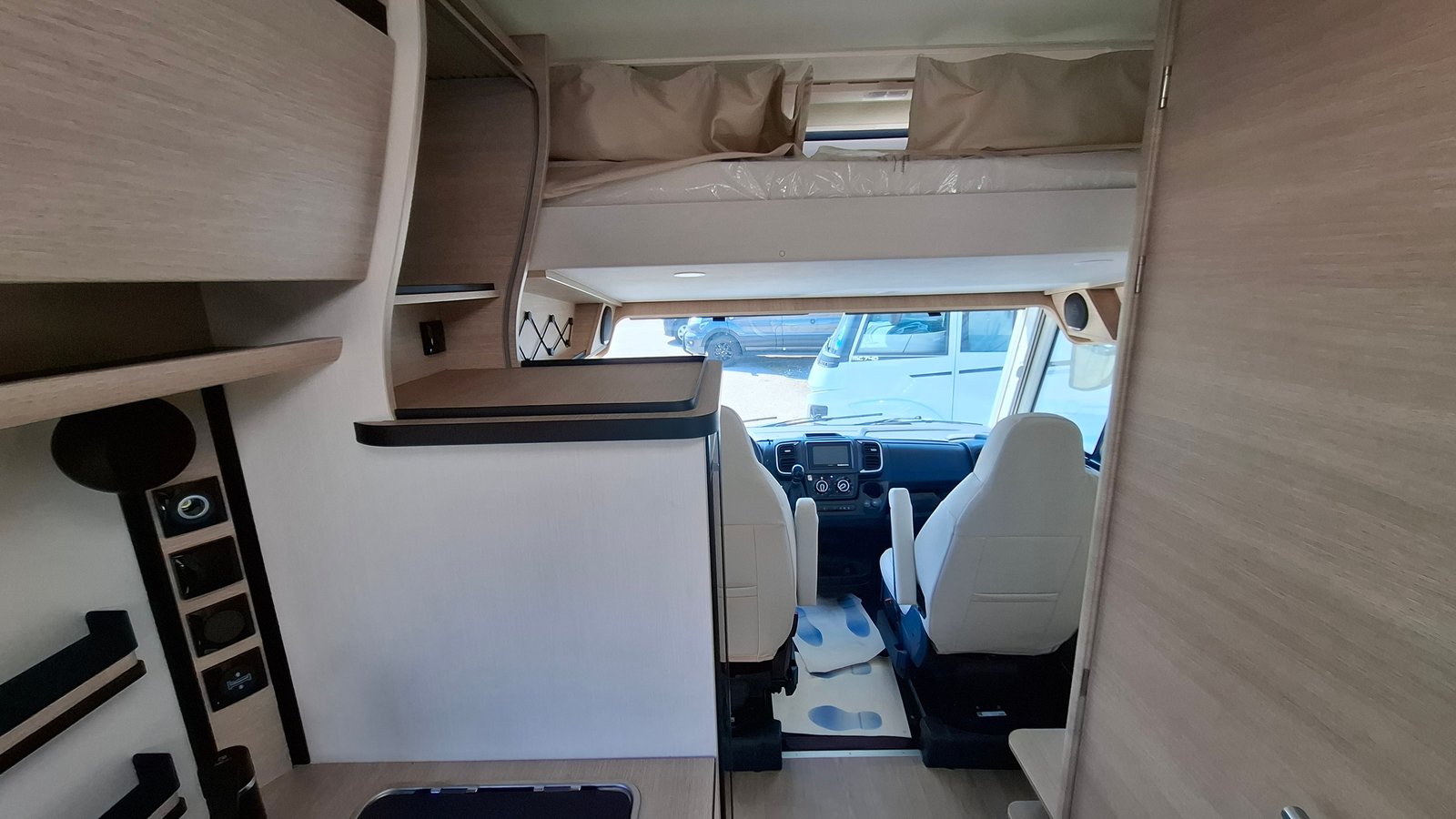 RAPIDO 854F, Diesel, Voiture nouvelle, Automatique - 6