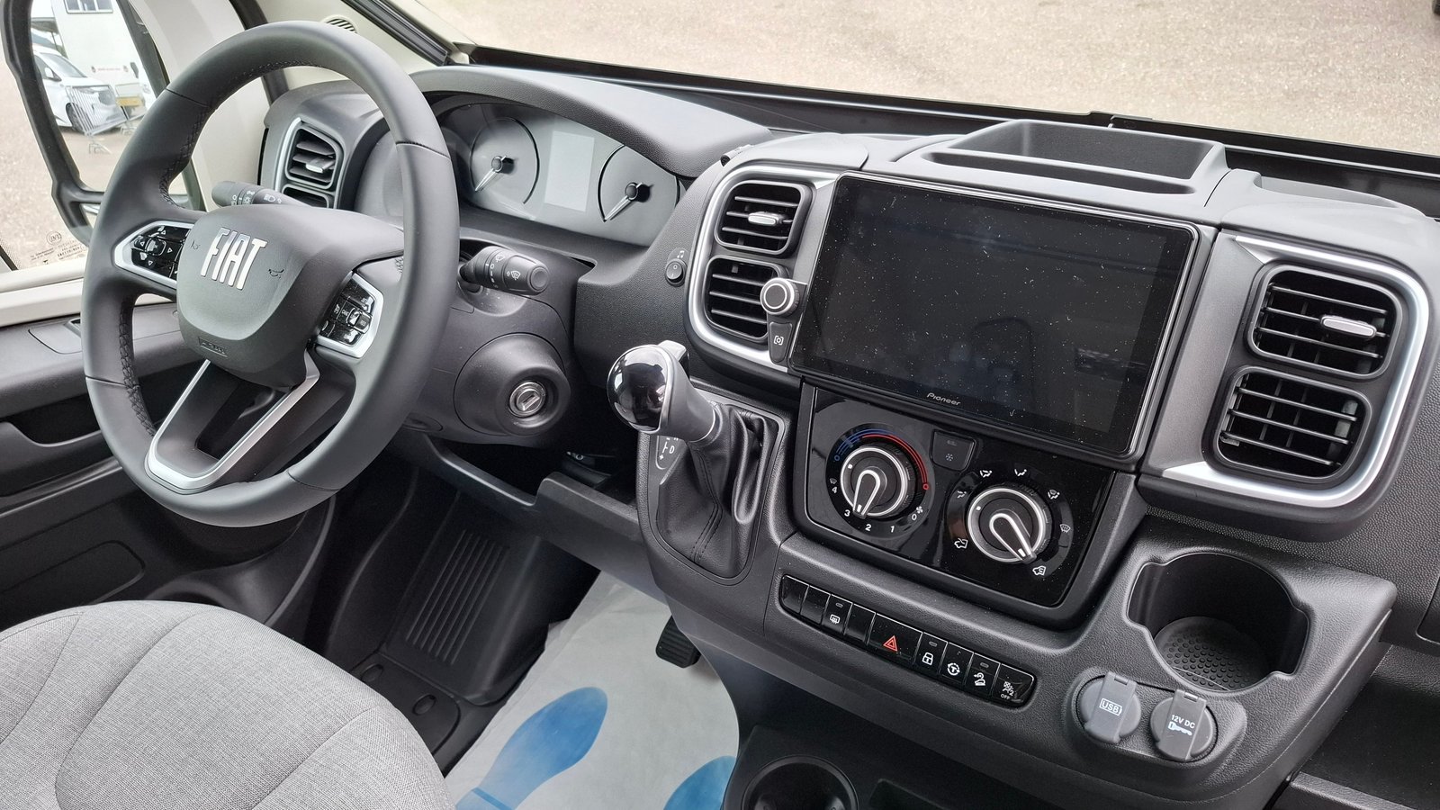 RAPIDO C86 Night Edition Automatique (Chauffage Diesel + Ele, Diesel, Vorführwagen, Automatik - 6