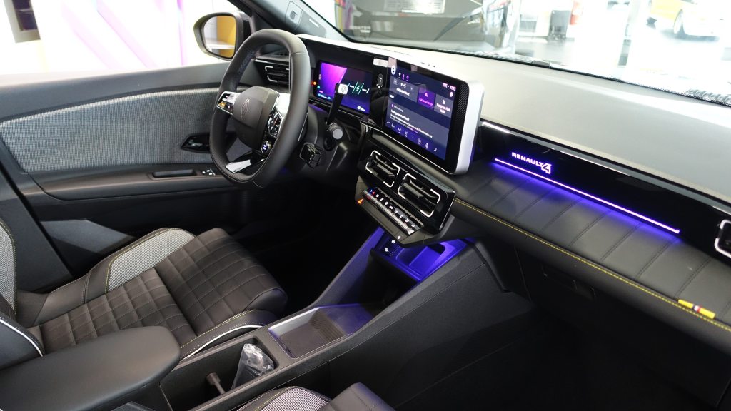 RENAULT 4 E-TECH Comfort Range iconic, Elektro, Neuwagen, Automatik - 7