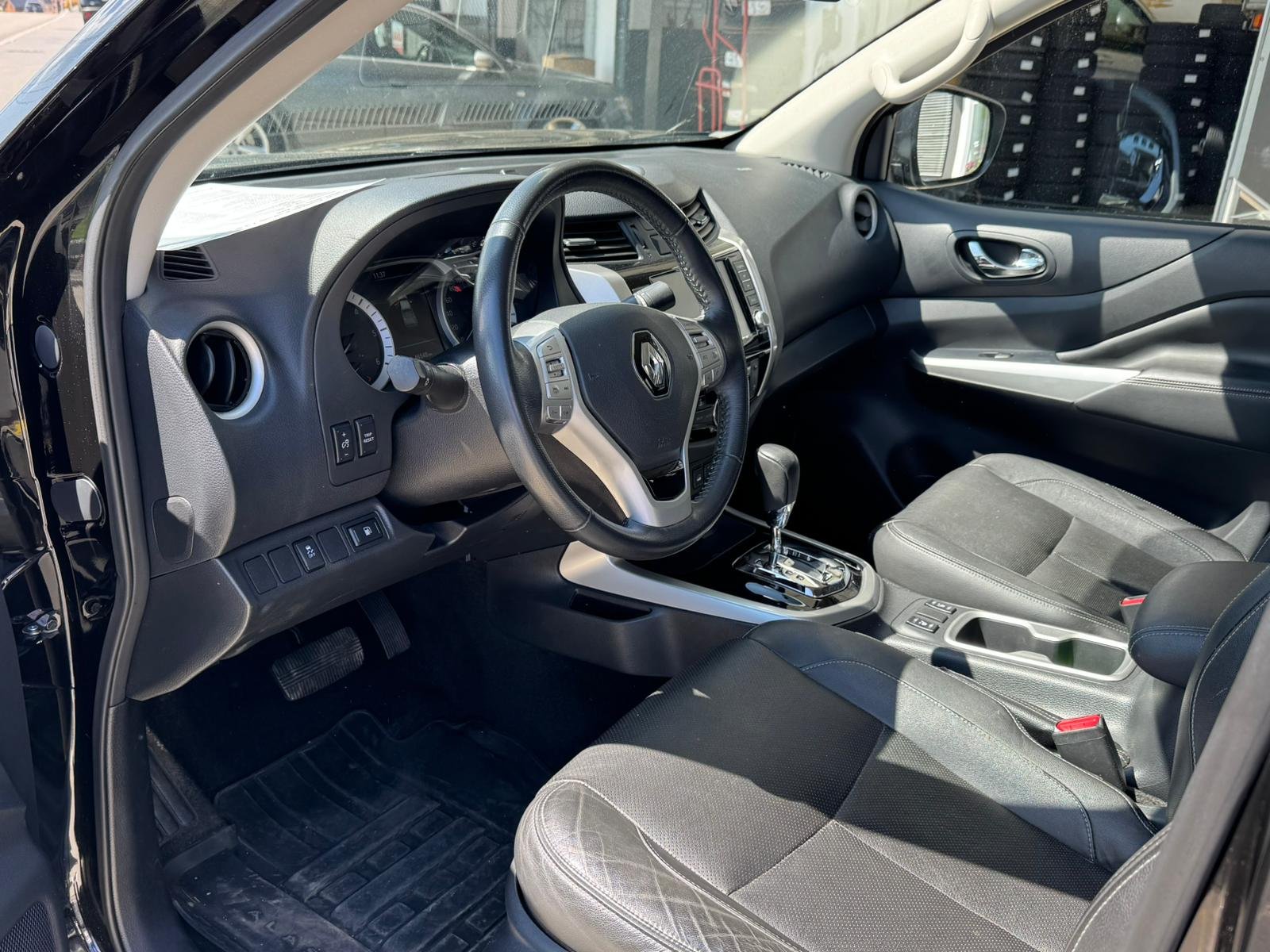 RENAULT Alaskan Pick-up 2.3 dCi 190 TwinTurbo Int. 4x4, Diesel, Occasion / Utilisé, Automatique - 5