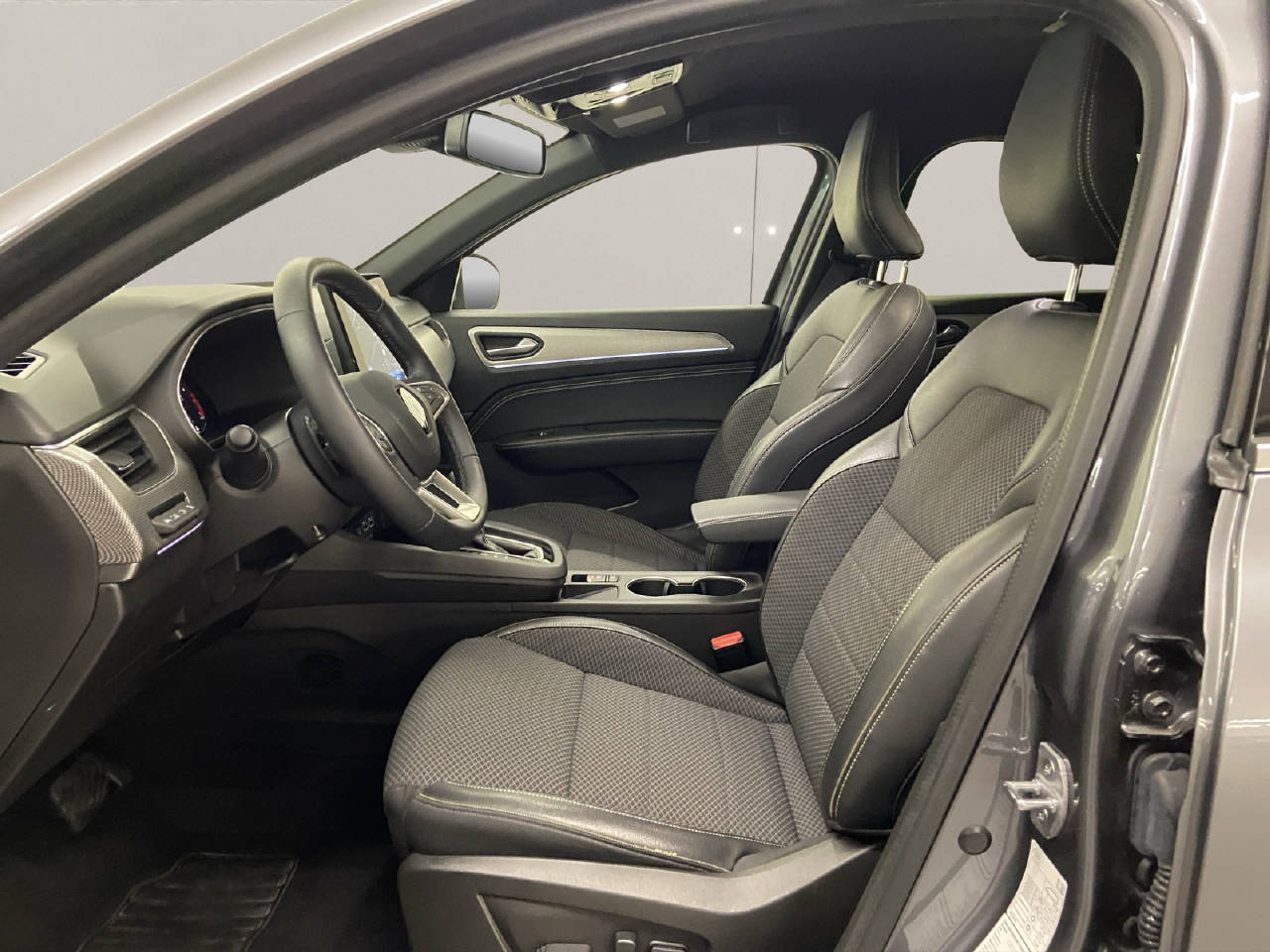 RENAULT Arkana 1.3 TCe techno EDC, Mild-Hybrid Benzin/Elektro, Occasion / Gebraucht, Automatik - 5