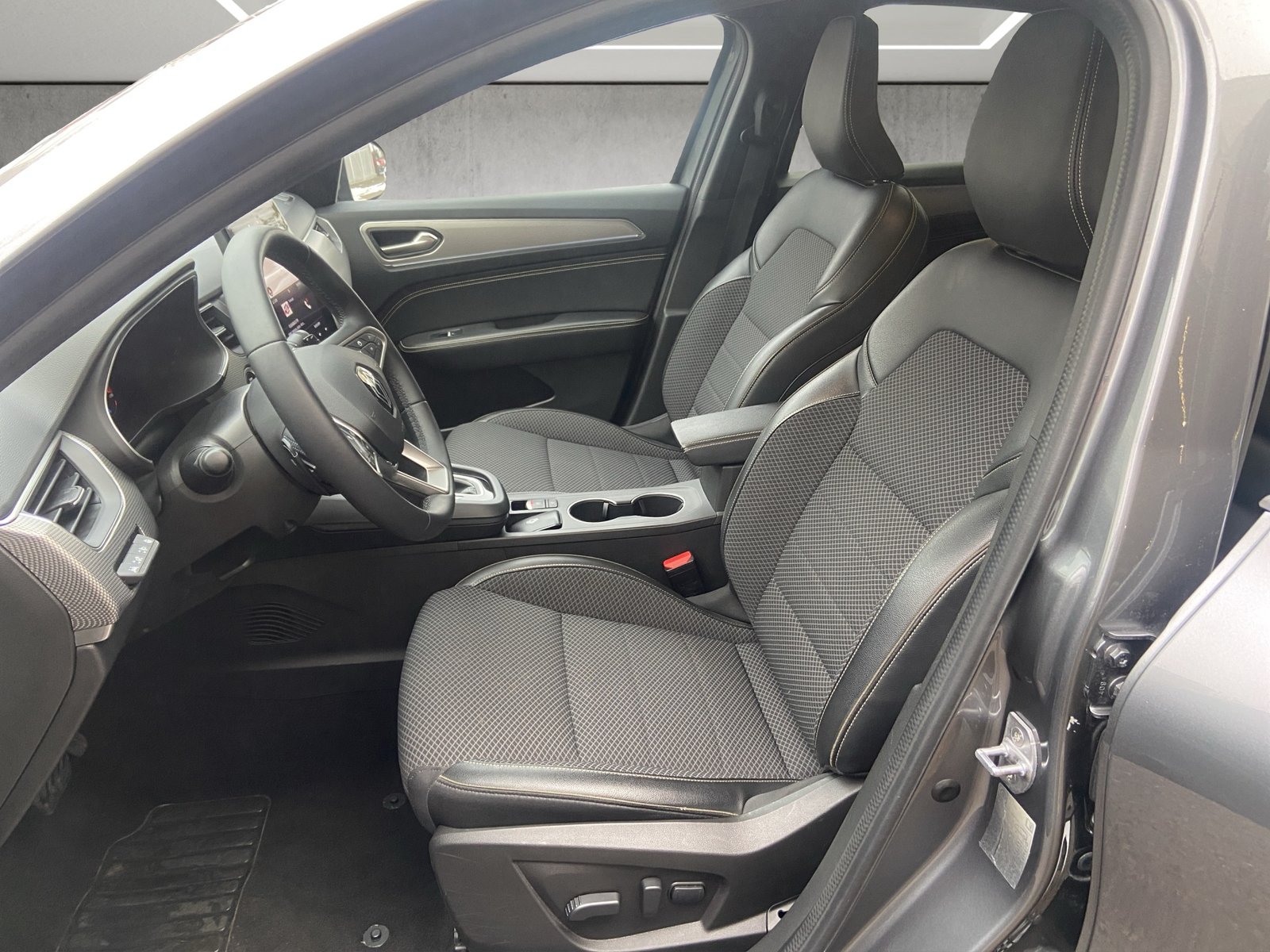 RENAULT Arkana 1.3 TCe Techno EDC, Hybride Léger Essence/Électricité, Occasion / Utilisé, Automatique - 7