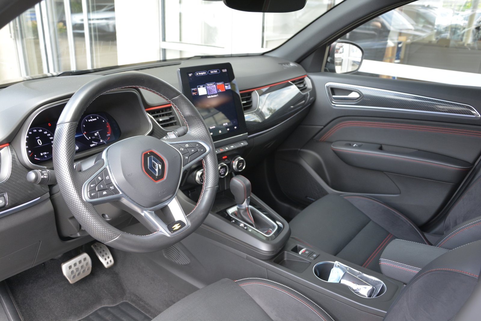 RENAULT Arkana 1.3 TCe R.S. Line EDC, Mild-Hybrid Petrol/Electric, Second hand / Used, Automatic - 5
