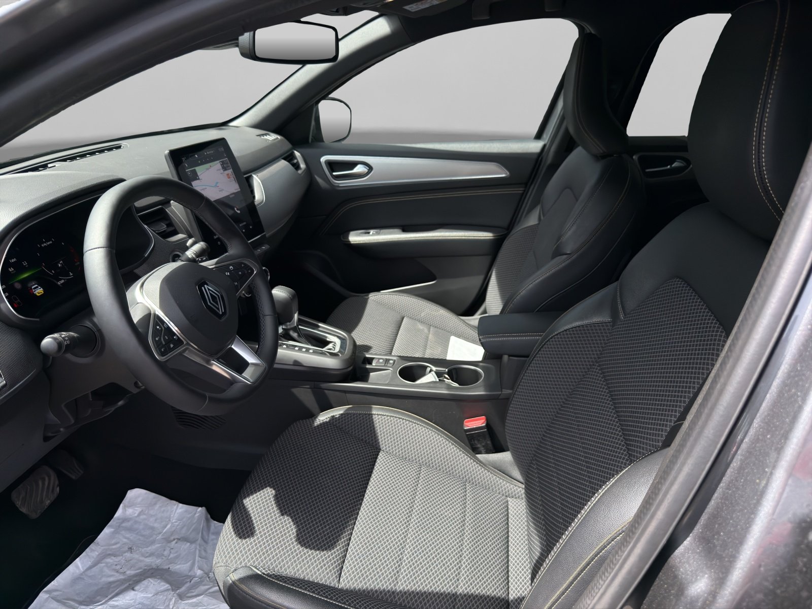 RENAULT Arkana 1.3 TCe techno EDC, Hybride Léger Essence/Électricité, Occasion / Utilisé, Automatique - 7