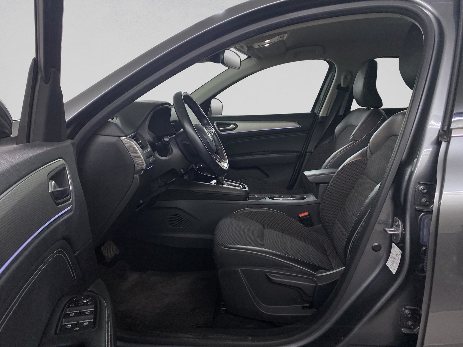 RENAULT Arkana 1.3 TCe R.S.Line EDC, Mild-Hybrid Benzin/Elektro, Occasion / Gebraucht, Automatik - 7