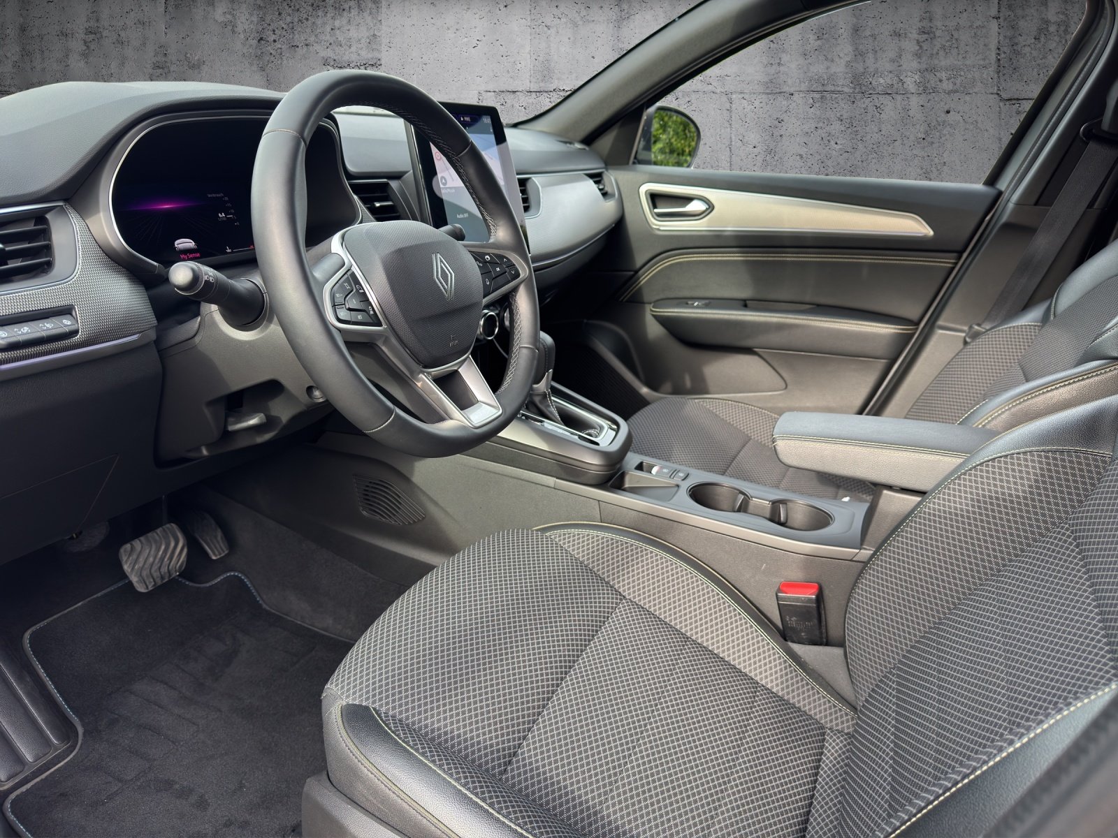 RENAULT Arkana 1.3 TCe Techno EDC *Abstandstempomat**Leasing, Mild-Hybrid Petrol/Electric, Second hand / Used, Automatic - 3