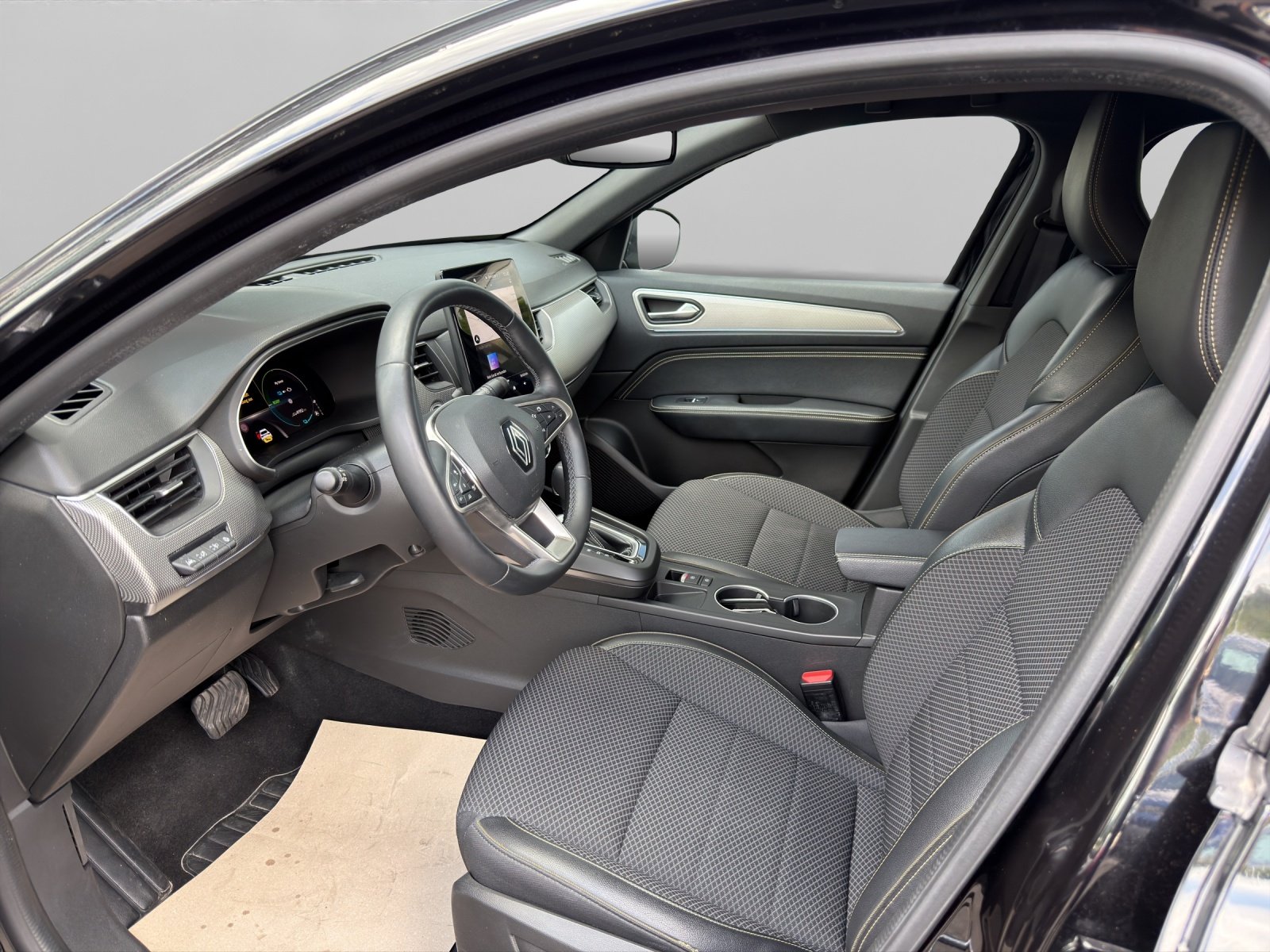 RENAULT Arkana 1.6 E-Tech techno, Voll-Hybrid Benzin/Elektro, Occasion / Gebraucht, Automatik - 6