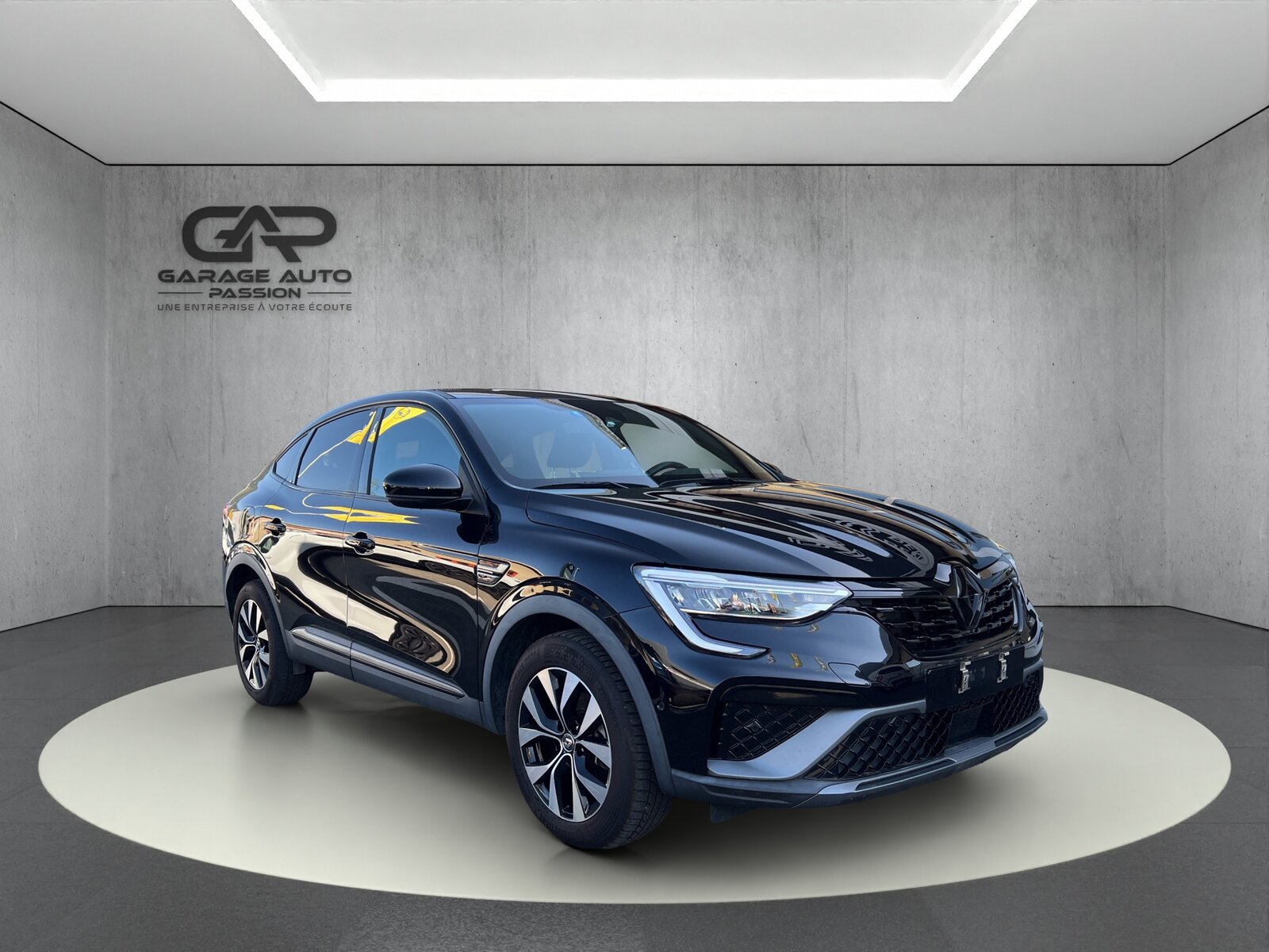 RENAULT Arkana 1.6 E-Tech Engineered