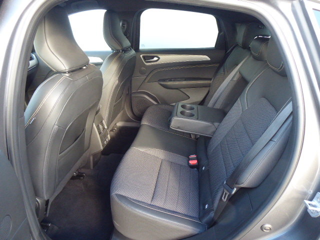 RENAULT Arkana 1.3 TCe techno EDC, Hybride Léger Essence/Électricité, Occasion / Utilisé, Automatique - 7