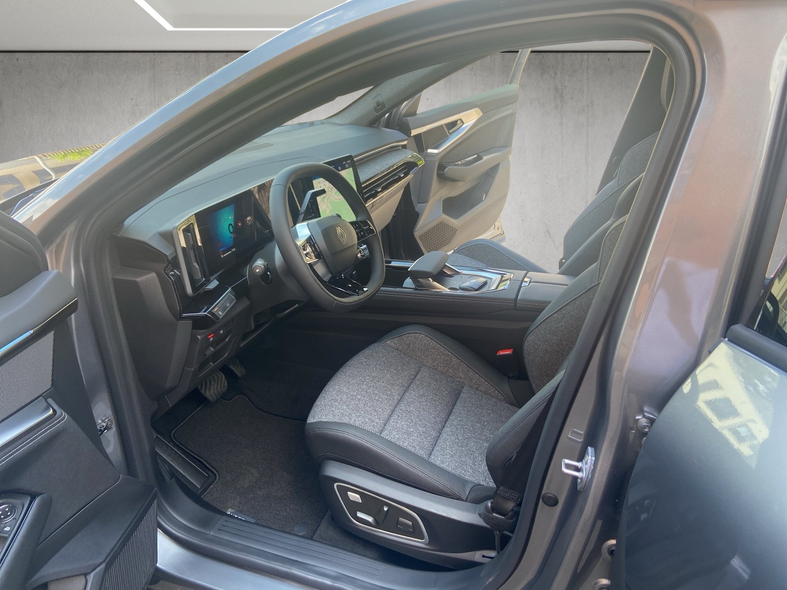 RENAULT Austral 1.3 MHEV 160 Techno A, Mild-Hybrid Petrol/Electric, New car, Automatic - 7
