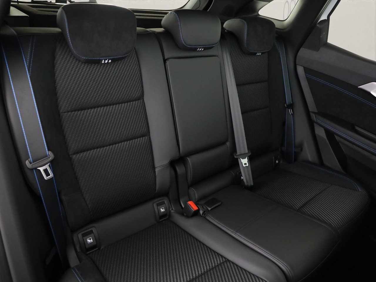 RENAULT Austral 1.2 E-Tech esprit Alpine, Voll-Hybrid Benzin/Elektro, Neuwagen, Automatik - 7