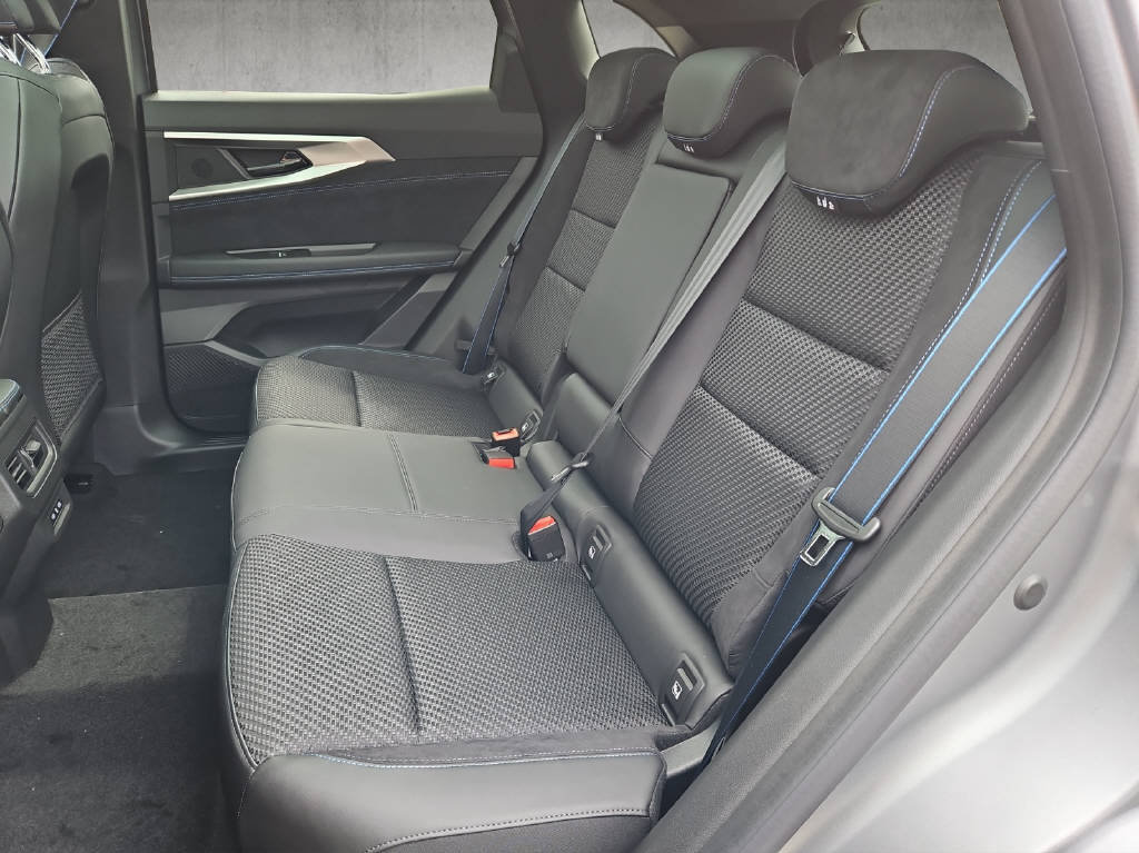 RENAULT Austral 1.2 E-Tech esprit Alpine 200PS, Voll-Hybrid Benzin/Elektro, Neuwagen, Automatik - 6