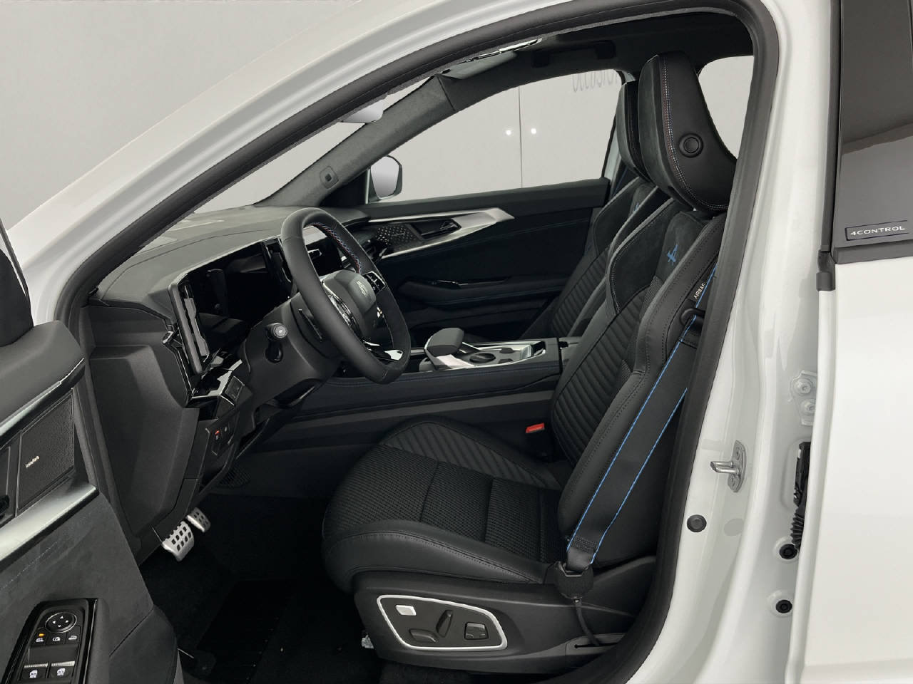 RENAULT Austral 1.2 E-Tech esprit Alpine, Full-Hybrid Petrol/Electric, New car, Automatic - 6