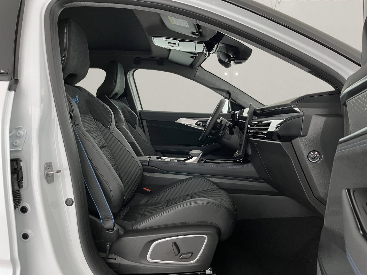 RENAULT Austral 1.2 E-Tech esprit Alpine, Voll-Hybrid Benzin/Elektro, Neuwagen, Automatik - 7
