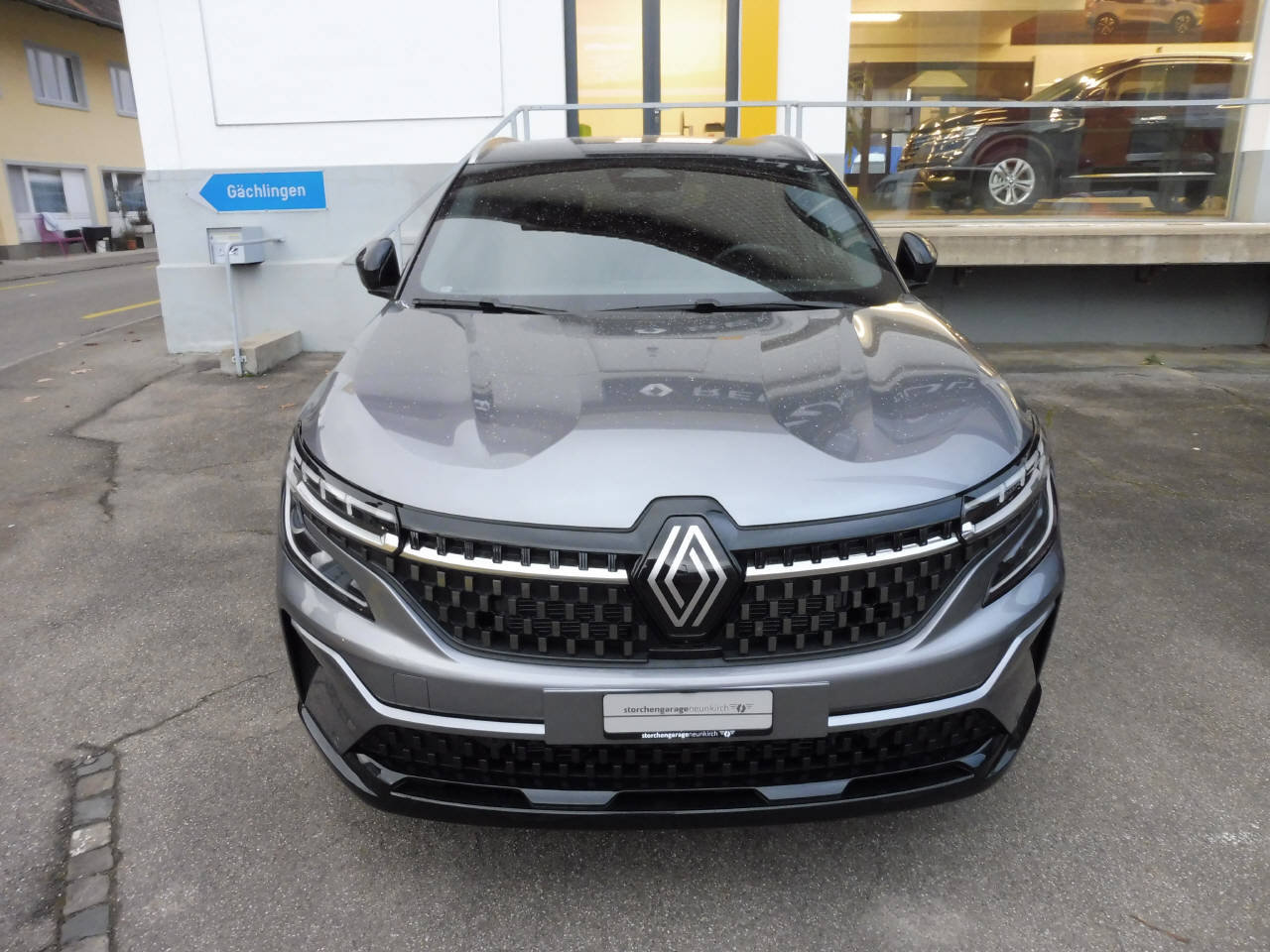RENAULT Austral 1.2 E-Tech iconic, Full-Hybrid Petrol/Electric, Second hand / Used, Automatic - 3