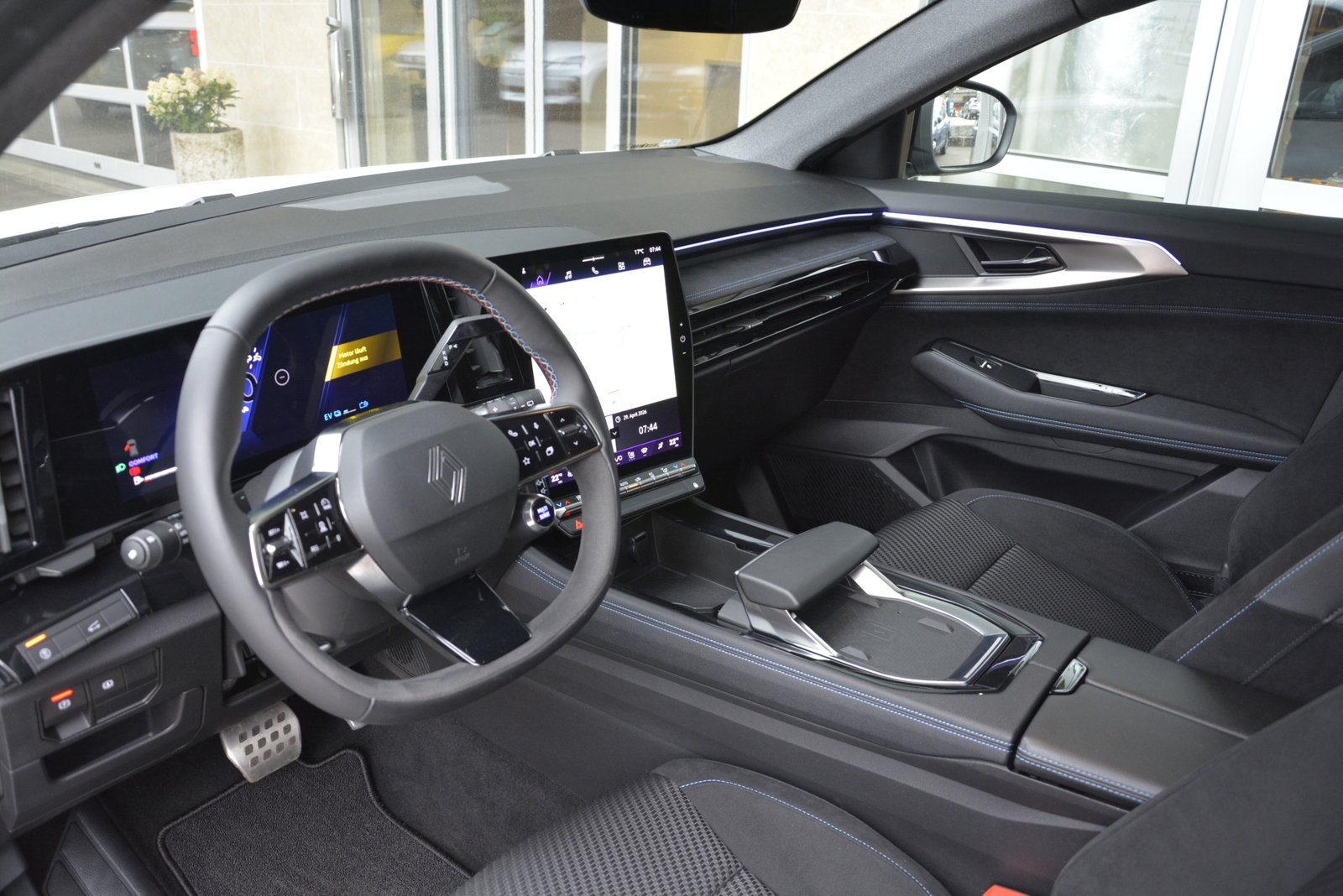 RENAULT Austral 1.2 E-Tech techno esprit Alpine, Full-Hybrid Petrol/Electric, Second hand / Used, Automatic - 5