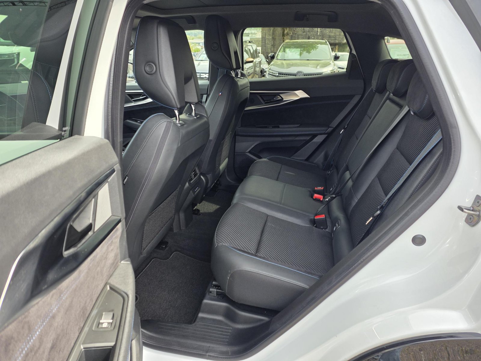 RENAULT Austral 1.2 E-Tech esprit Alpine, Full-Hybrid Petrol/Electric, Second hand / Used, Automatic - 7