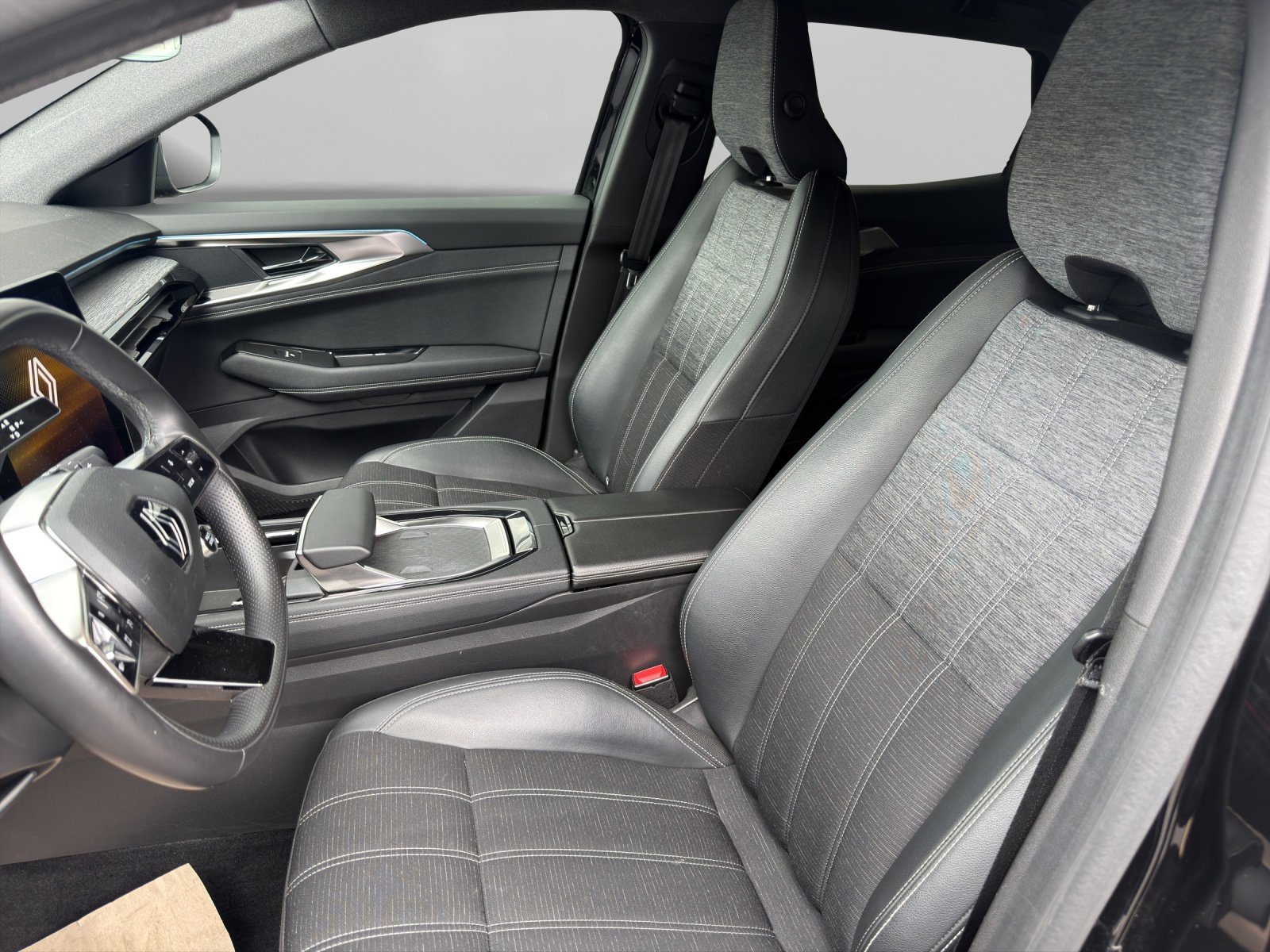 RENAULT Austral 1.2 E-Tech techno, Full-Hybrid Petrol/Electric, Second hand / Used, Automatic - 7