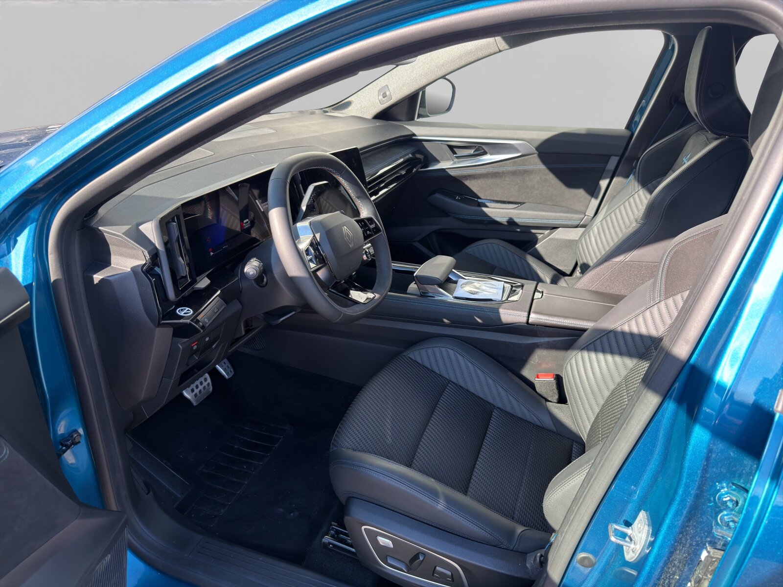 RENAULT Austral 1.2 E-Tech esprit Alpine, Full-Hybrid Petrol/Electric, Second hand / Used, Automatic - 7