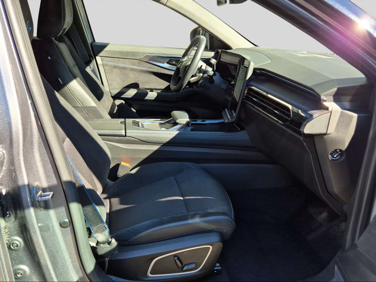 RENAULT Austral iconic Esprit hy. 200, Voll-Hybrid Benzin/Elektro, Occasion / Gebraucht, Automatik - 5