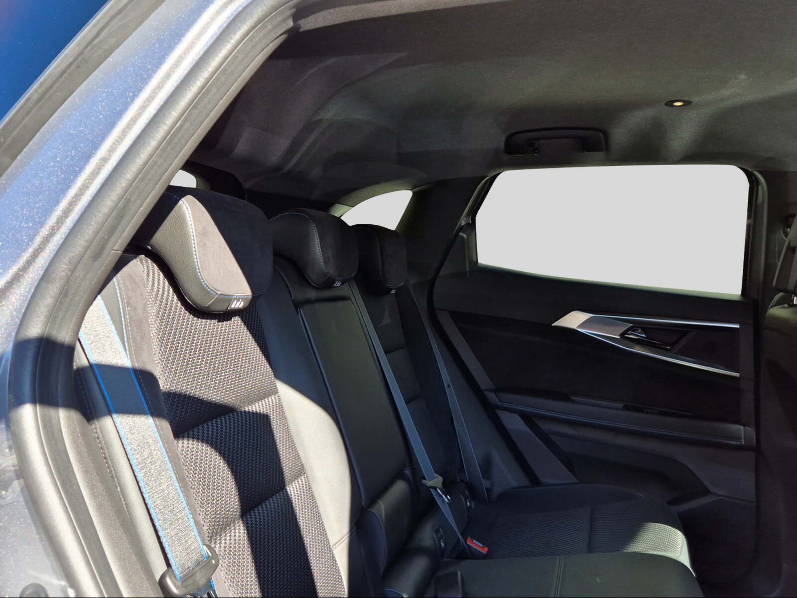 RENAULT Austral iconic Esprit hy. 200, Voll-Hybrid Benzin/Elektro, Occasion / Gebraucht, Automatik - 6