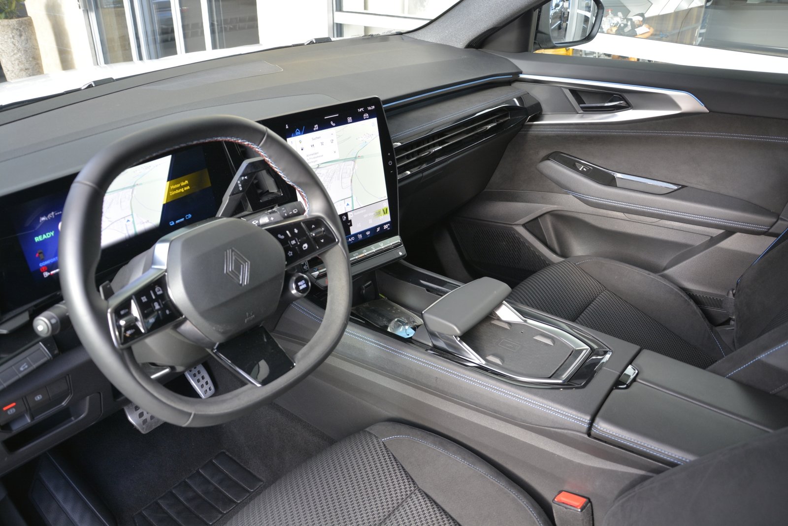 RENAULT Austral 1.2 E-Tech techno esprit Alpine, Full-Hybrid Petrol/Electric, Ex-demonstrator, Automatic - 5