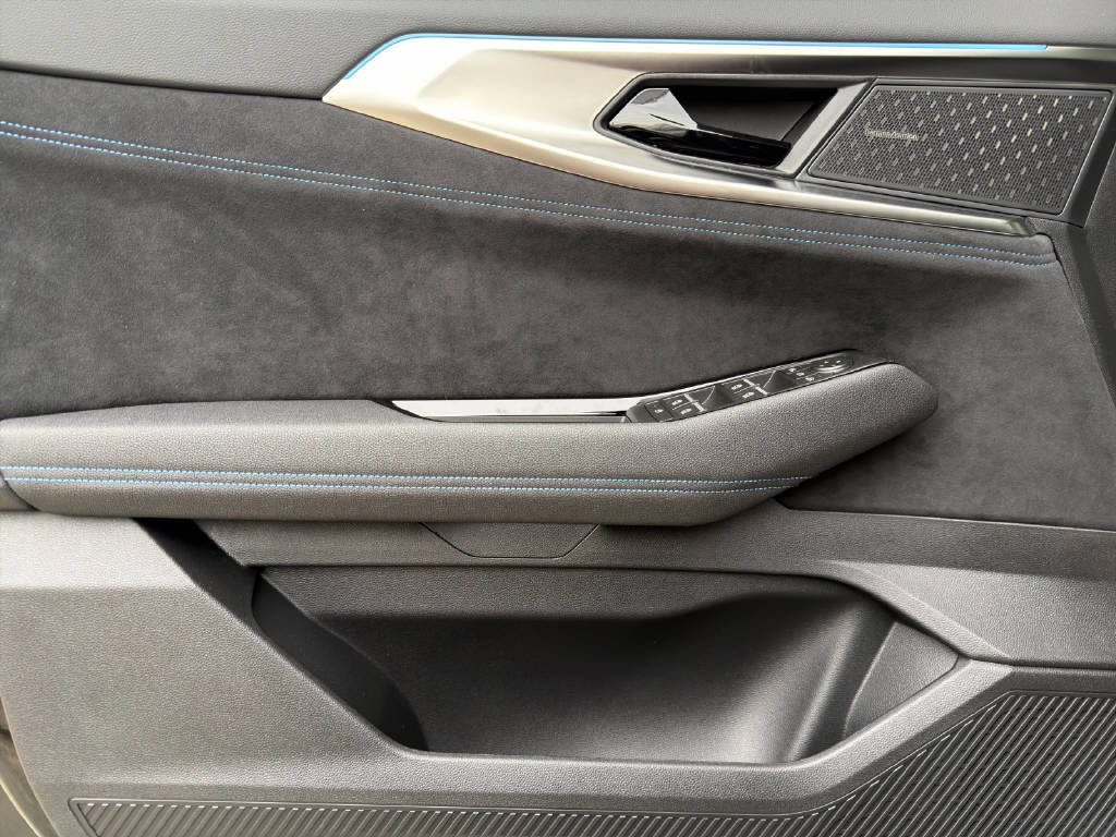 RENAULT Austral esprit Alpine mild hybrid 160 auto, Mild-Hybrid Petrol/Electric, Ex-demonstrator, Automatic - 7