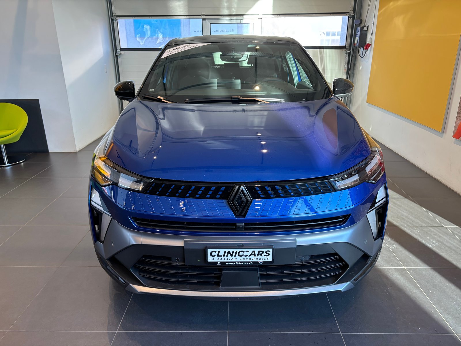 RENAULT Captur 1.8 E-Tech 160 Esprit Alpine DHT, Petrol, New car, Automatic - 2