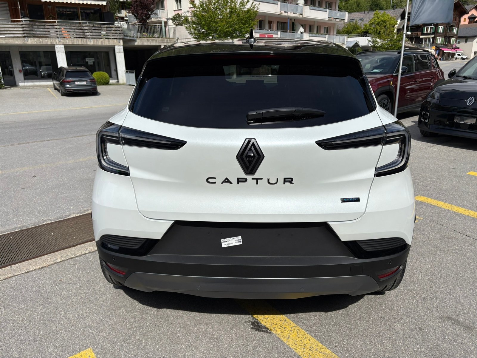 RENAULT Captur 1.8 E-Tech 160 Esprit Alpine, Full-Hybrid Petrol/Electric, New car, Automatic - 6