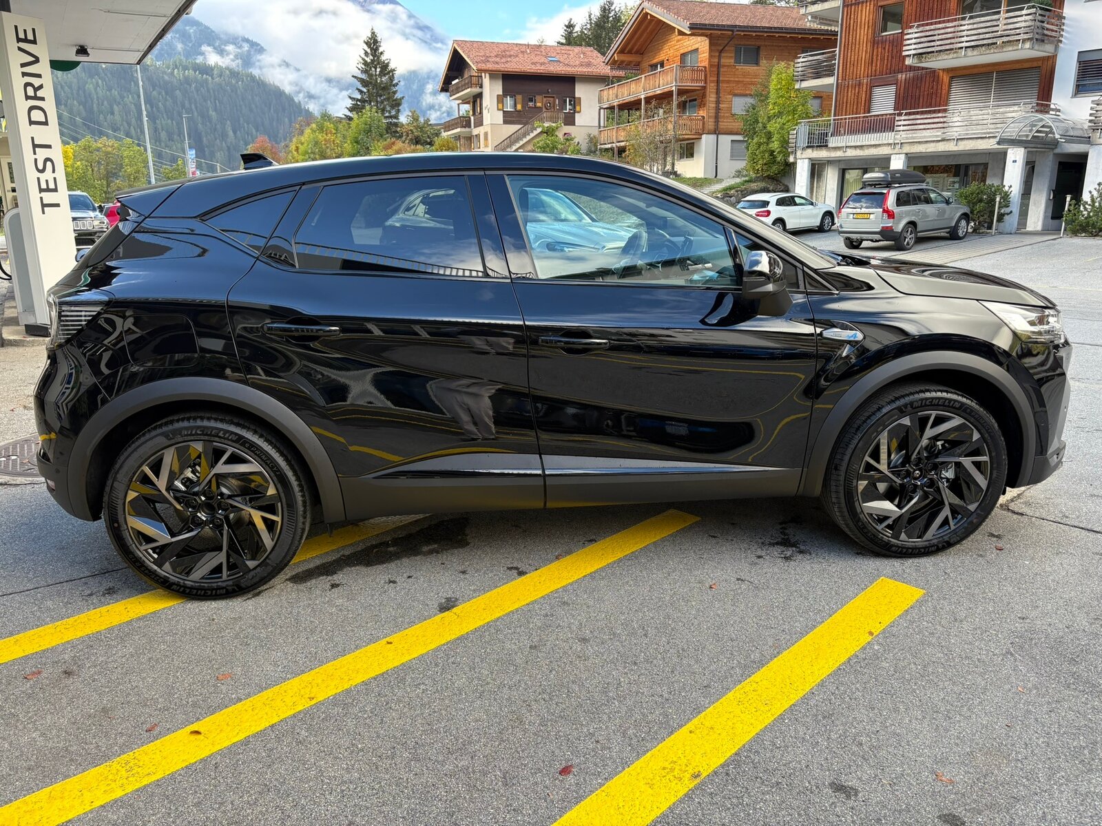 RENAULT Captur 1.8 E-Tech160 E.Al, Benzin, Neuwagen, Automatik - 4