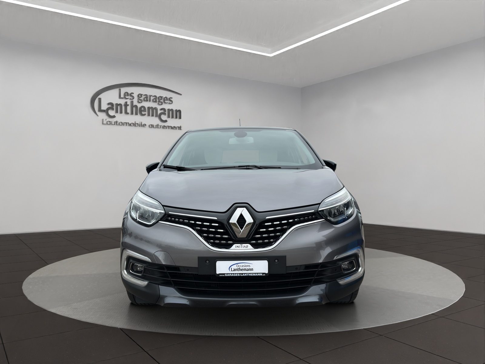 RENAULT Captur 1.3T InitialeParis, Petrol, Second hand / Used, Automatic - 7