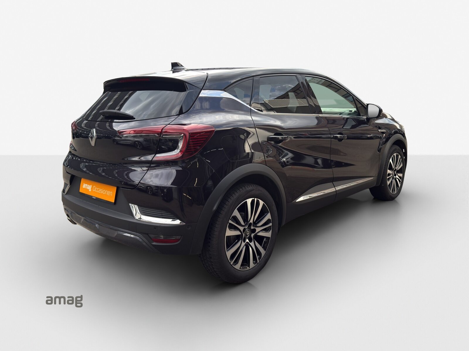 RENAULT Captur 1.3 TCe Initiale, Essence, Occasion / Utilisé, Automatique - 5