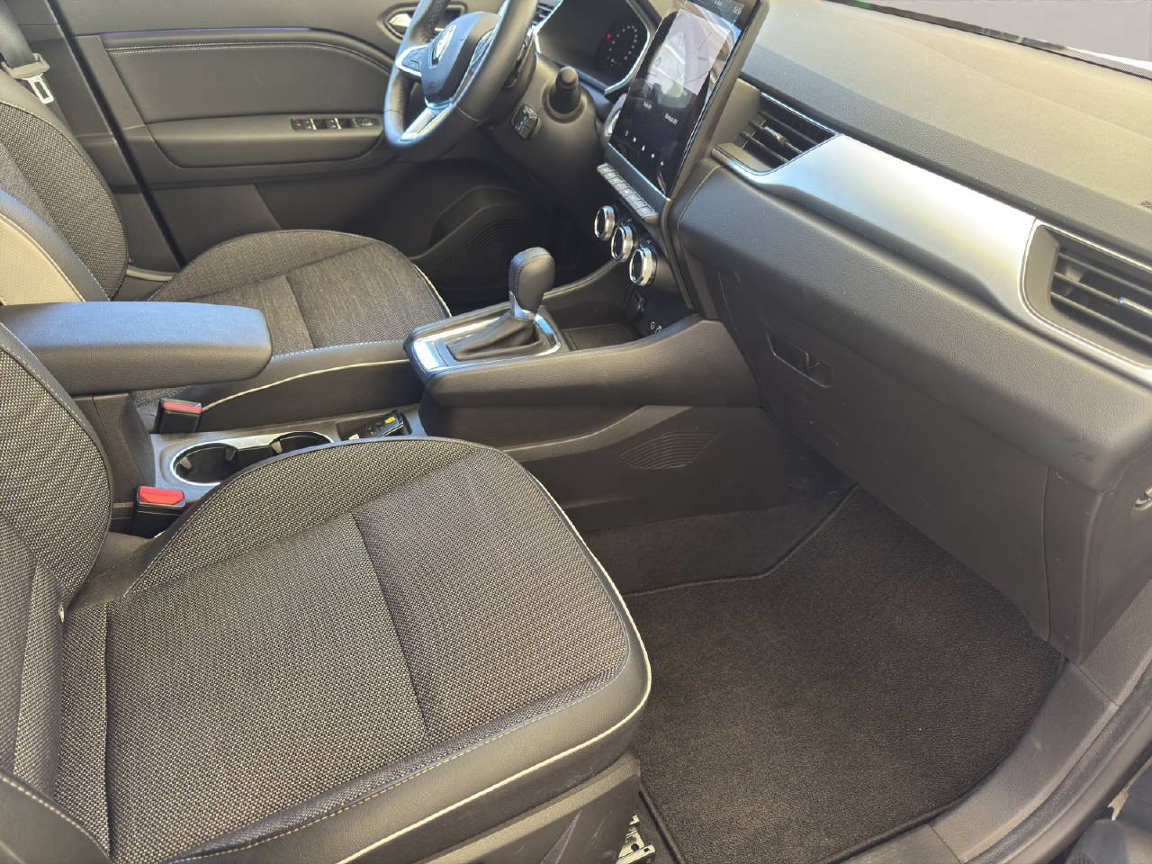 RENAULT Captur 1.3 TCe 140 techno EDC, Essence, Occasion / Utilisé, Automatique - 7